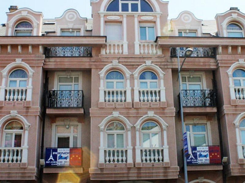 Vila Ile De France โนวีซาด ภายนอก รูปภาพ